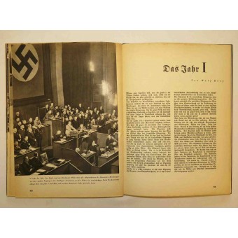 The Germany with Hitler, the almanac with 4 volumes showing the progress in the Third Reich. Espenlaub militaria
